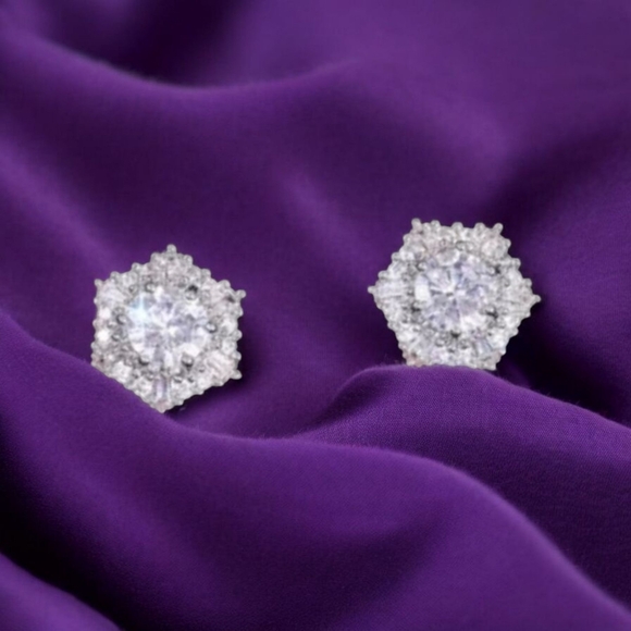 *NEW!* 14K Hexagon Austrian Earrings - Picture 4 of 8